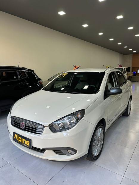 FIAT Grand Siena 1.6 16V 4P FLEX ESSENCE DUALOGIC AUTOMATIZADO, Foto 2