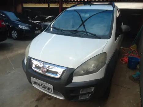 FIAT Idea 1.8 16V 4P ADVENTURE FLEX, Foto 2
