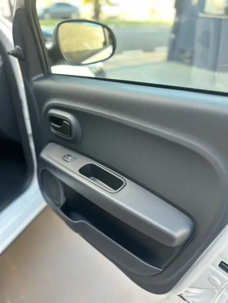 FIAT Mobi 1.0 4P FLEX EVO LIKE, Foto 9 FIAT Mobi 1.0 4P FLEX EVO LIKE, Foto 9