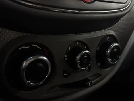 FIAT Palio 1.6 16V 4P FLEX ESSENCE DUALOGIC AUTOMATIZADO, Foto 12