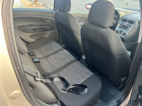 FIAT Punto 1.4 4P FLEX ATTRACTIVE ITALIA, Foto 9