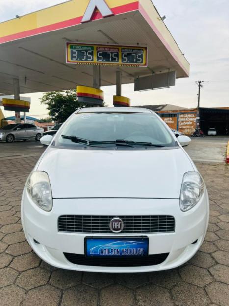 FIAT Punto 1.6 16V 4P ESSENCE FLEX, Foto 2
