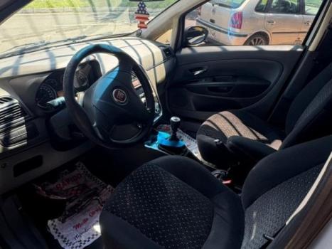 FIAT Punto 1.8 4P HLX FLEX, Foto 4