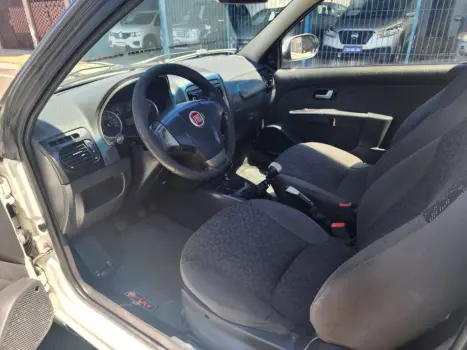 FIAT Strada 1.6 16V FLEX TREKING CABINE SIMPLES, Foto 6