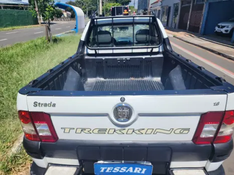 FIAT Strada 1.6 16V FLEX TREKING CABINE SIMPLES, Foto 9