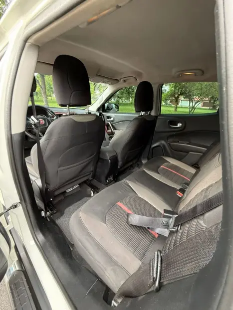 FIAT Toro 1.8 16V 4P FLEX FREEDOM AUTOMTICO, Foto 5