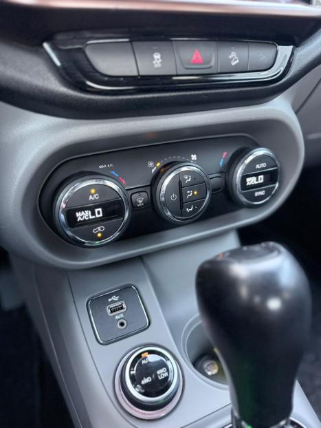 FIAT Toro 2.0 16V 4P VOLCANO 4WD TURBO DIESEL AUTOM�TICO, Foto 19