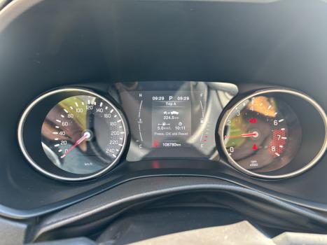 FIAT Toro 2.4 16V 4P FLEX FREEDOM ROAD AUTOM�TICO, Foto 11