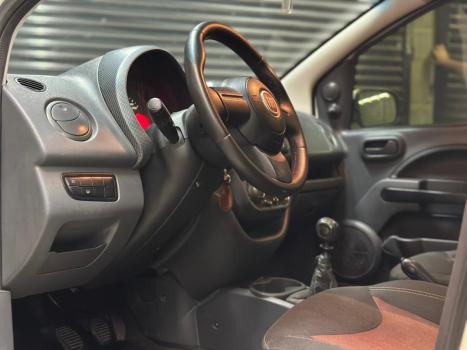 FIAT Uno 1.4 4P FLEX SPORTING, Foto 3