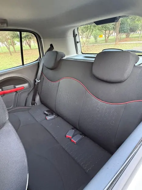 FIAT Uno 1.4 FLEX SPORTING, Foto 6