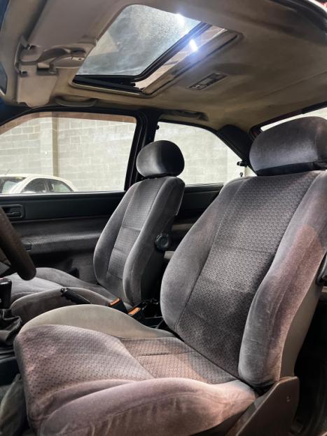 FORD Escort 2.0 XR3, Foto 12 FORD Escort 2.0 XR3, Foto 12