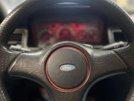 FORD Escort 2.0 XR3, Foto 13 FORD Escort 2.0 XR3, Foto 13