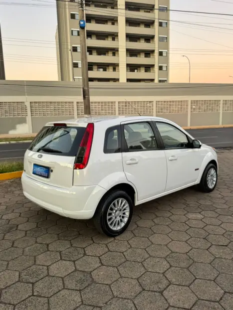 FORD Fiesta Hatch 1.6 4P CLASS FLEX, Foto 4