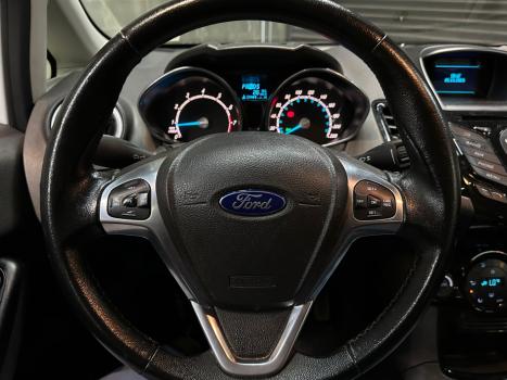 FORD Fiesta Hatch 1.6 4P FLEX TITANIUM POWERSHIFT AUTOMTICO, Foto 5