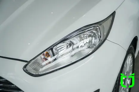 FORD Fiesta Hatch 1.6 16V 4P FLEX TITANIUM POWERSHIFT AUTOM�TICO, Foto 7