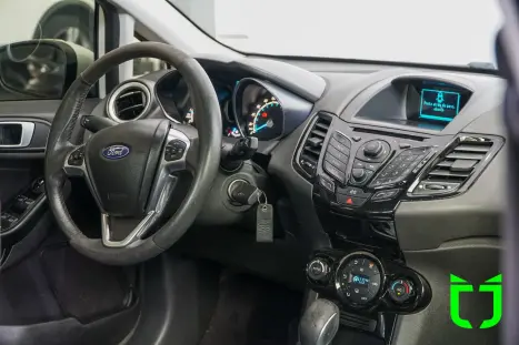 FORD Fiesta Hatch 1.6 16V 4P FLEX TITANIUM POWERSHIFT AUTOM�TICO, Foto 17