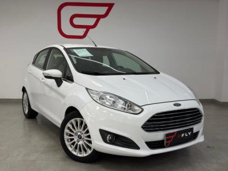 FORD Fiesta Hatch 1.6 4P FLEX TITANIUM POWERSHIFT AUTOM�TICO, Foto 2