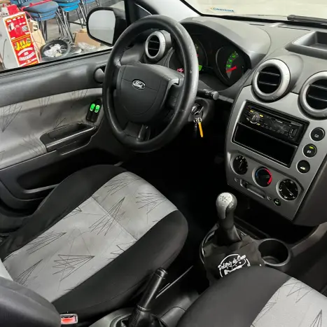 FORD Fiesta Hatch 1.6 4P FLEX, Foto 9