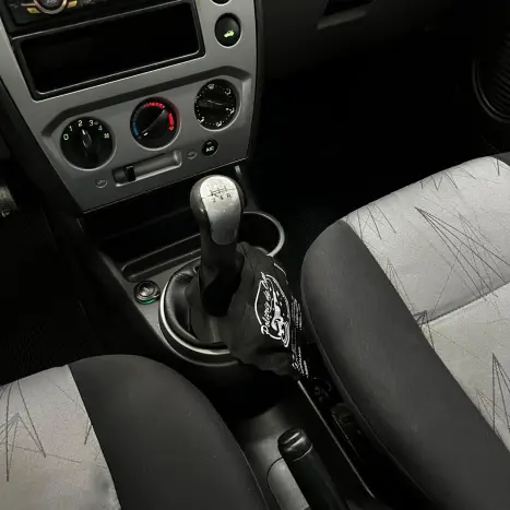 FORD Fiesta Hatch 1.6 4P FLEX, Foto 13