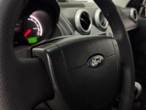 FORD Fiesta Hatch 1.6 4P FLEX, Foto 9