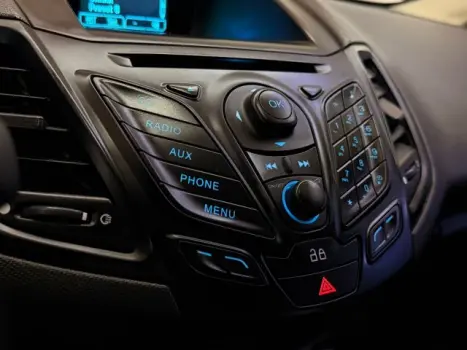 FORD Fiesta Hatch 1.6 16V 4P SE FLEX AUTOM�TICO, Foto 13