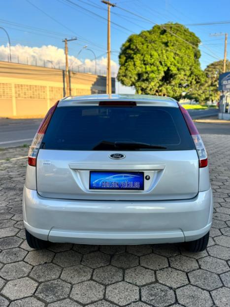 FORD Fiesta Hatch 1.6 4P FLEX, Foto 5
