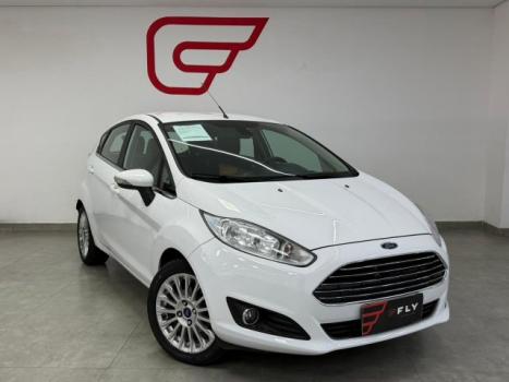 FORD Fiesta Hatch 1.6 4P FLEX TITANIUM POWERSHIFT AUTOM�TICO, Foto 2