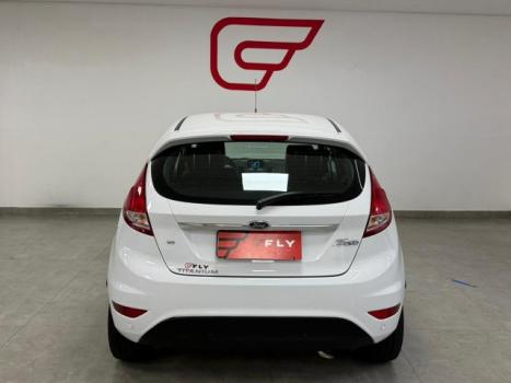 FORD Fiesta Hatch 1.6 4P FLEX TITANIUM POWERSHIFT AUTOM�TICO, Foto 15