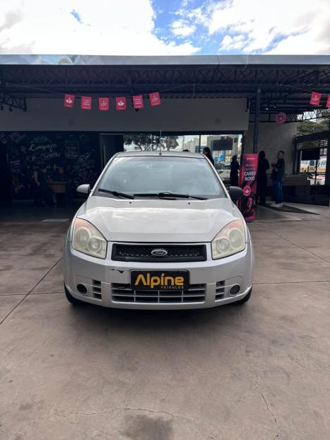 FORD Fiesta Hatch 1.6 4P FLEX, Foto 1