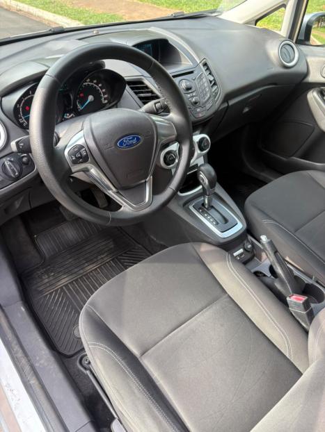FORD Fiesta Hatch 1.6 16V 4P FLEX SE POWERSHIFT AUTOMÁTICO, Foto 4