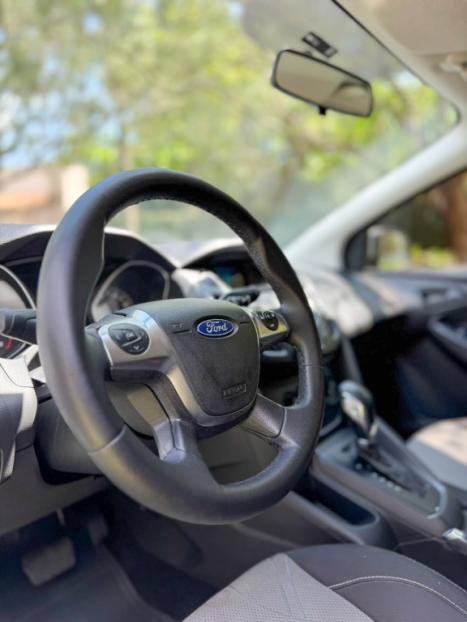 FORD Focus Hatch 1.6 16V 4P FLEX SE POWERSHIFT AUTOMÁTICO, Foto 6