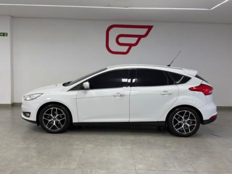 FORD Focus Hatch 2.0 16V 4P FLEX TITANIUM POWERSHIFT AUTOM�TICO, Foto 4