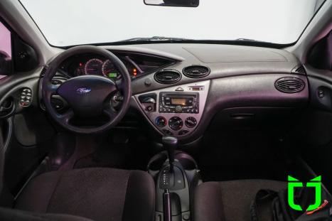 FORD Focus Hatch 2.0 16V 4P GHIA AUTOM�TICO, Foto 7