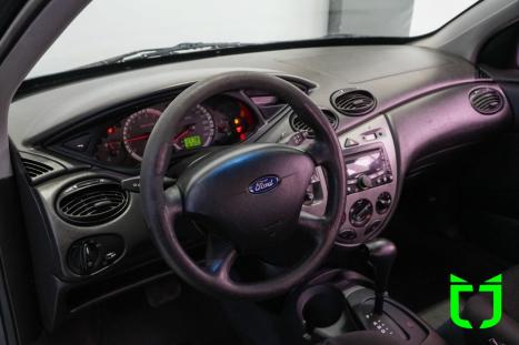 FORD Focus Hatch 2.0 16V 4P GHIA AUTOM�TICO, Foto 11