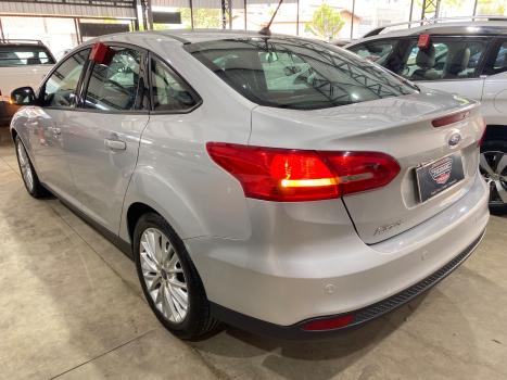 FORD Focus Sedan 2.0 16V 4P FLEX SE FASTBACK POWERSHIFT AUTOM�TICO, Foto 6
