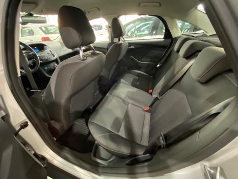 FORD Focus Sedan 2.0 16V 4P FLEX SE FASTBACK POWERSHIFT AUTOM�TICO, Foto 14