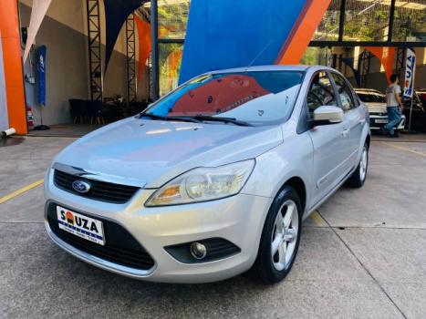 FORD Focus Sedan 2.0 16V 4P GLX AUTOM�TICO, Foto 2