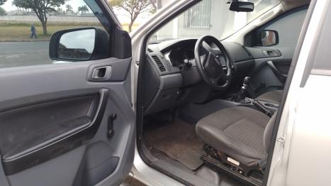 FORD Ranger 2.2 16V 4X4 XL DIESEL CABINE DUPLA, Foto 6