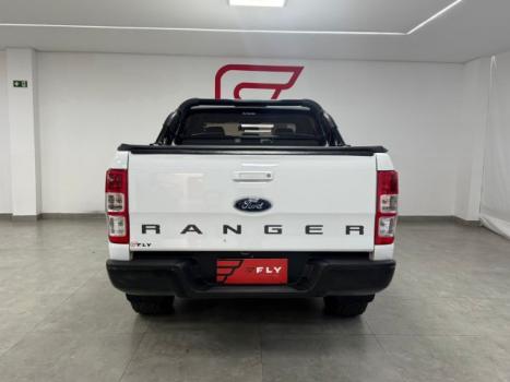 FORD Ranger 2.2 16V XLS DIESEL 4X4 CABINE DUPLA AUTOMTICO, Foto 14