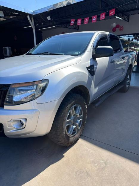 FORD Ranger 2.2 16V 4X4 XL DIESEL CABINE DUPLA, Foto 4