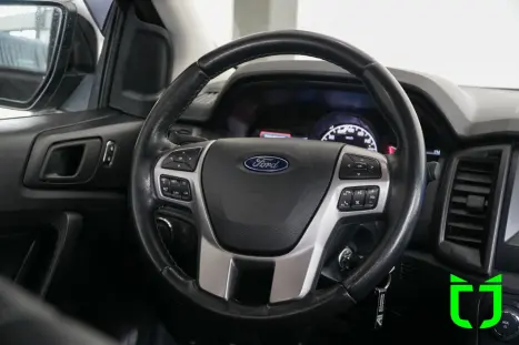 FORD Ranger 2.2 16V BLACK DIESEL CABINE DUPLA AUTOMÁTICO, Foto 15