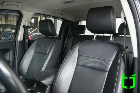 FORD Ranger 2.2 16V BLACK DIESEL CABINE DUPLA AUTOMÁTICO, Foto 16