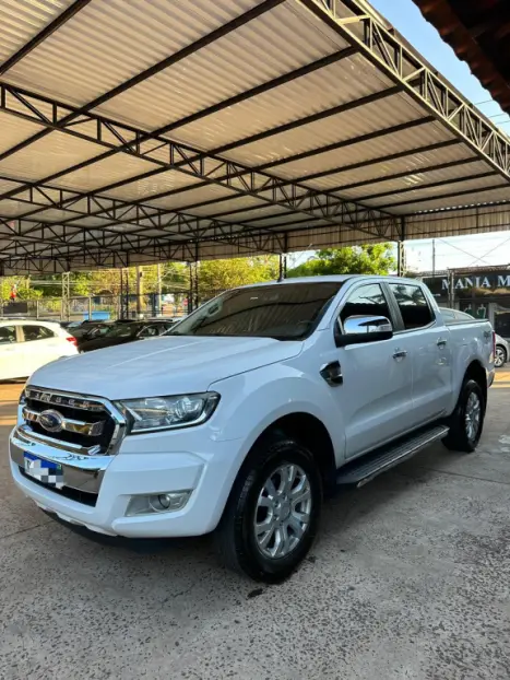 FORD Ranger 3.2 20V XLT 4X4 CABINE DUPLA TURBO DIESEL AUTOMÁTICO, Foto 3 FORD Ranger 3.2 20V XLT 4X4 CABINE DUPLA TURBO DIESEL AUTOMÁTICO, Foto 3