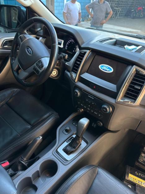 FORD Ranger 3.2 20V XLT 4X4 CABINE DUPLA TURBO DIESEL AUTOMÁTICO, Foto 6 FORD Ranger 3.2 20V XLT 4X4 CABINE DUPLA TURBO DIESEL AUTOMÁTICO, Foto 6