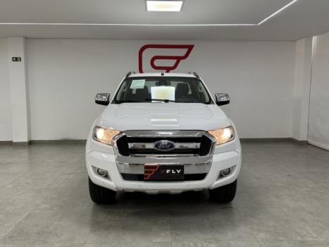 FORD Ranger 3.2 20V CABINE DUPLA 4X4 LIMITED TURBO DIESEL AUTOMTICO, Foto 3