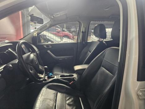 FORD Ranger 3.2 20V XLT 4X4 CABINE DUPLA TURBO DIESEL AUTOM�TICO, Foto 3