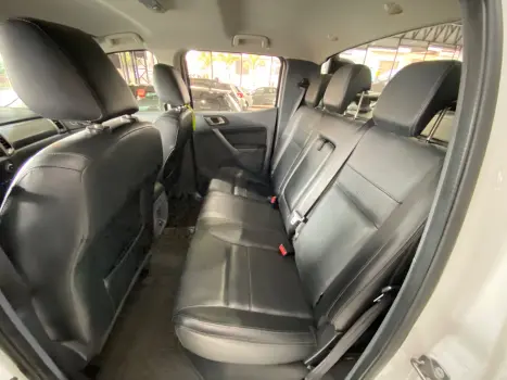 FORD Ranger 3.2 20V XLT 4X4 CABINE DUPLA TURBO DIESEL AUTOM�TICO, Foto 18