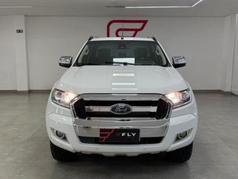 FORD Ranger 3.2 20V CABINE DUPLA 4X4 LIMITED TURBO DIESEL AUTOMÁTICO, Foto 3