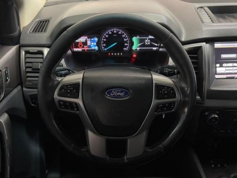 FORD Ranger 3.2 20V CABINE DUPLA 4X4 LIMITED TURBO DIESEL AUTOMÁTICO, Foto 9