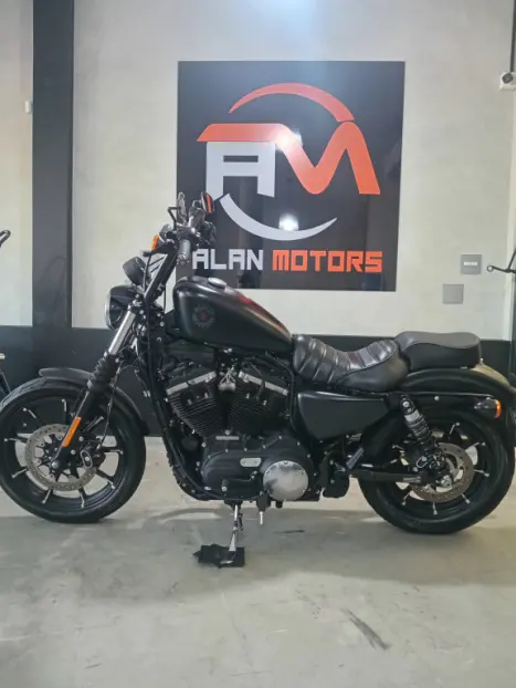 HARLEY DAVIDSON Sportster XL 883 IRON, Foto 1